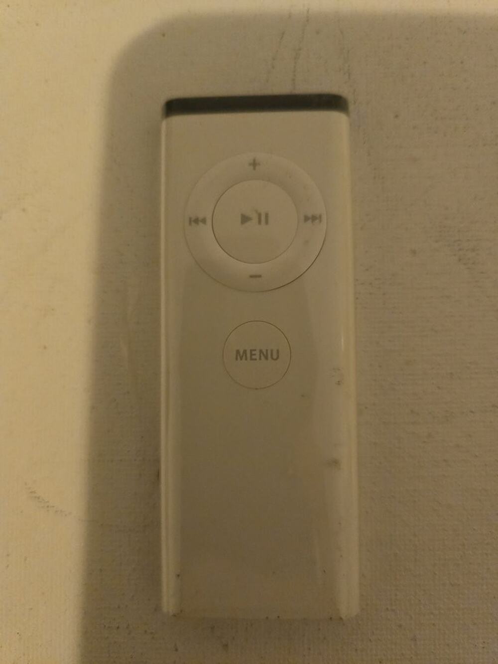 Apple iPod Shuffle 1st Generation 512MB MP3 Player
